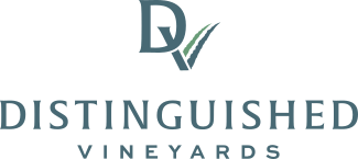 distinguished vineyards logo distinguished vineyards logo